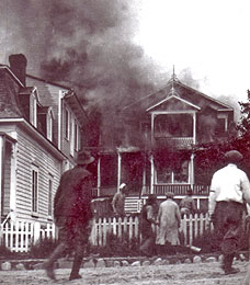 Incendie du magasin général de Tadoussac, le 16 jullet 1923.